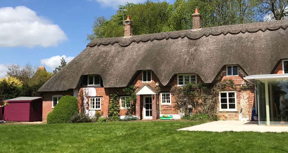 Featured - Refurbishment Listed Thatched Cottage Iwerne Minster - Emerald Painters Portfolio