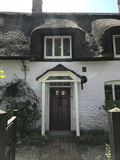 Refurbishment Listed Thatched Cottage Iwerne Minster - Emerald Painters Portfolio
