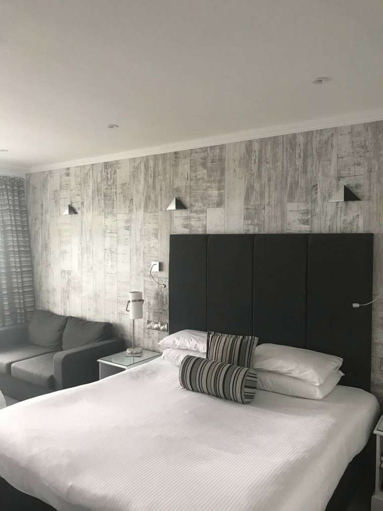 Hotel Bedroom Fit Out - Emerald Painters Portfolio