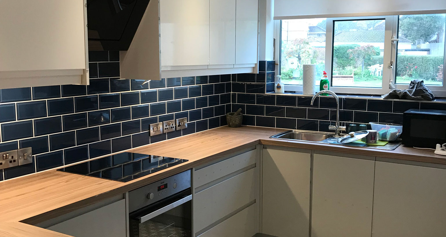 Featured - Kitchen Fitting - Emerald Painters Portfolio Featured - Kitchen Fitting - Emerald Painters Portfolio