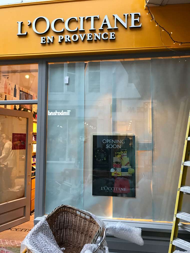 L'Occitane Shopfront Shop Fitting - Emerald Painters Portfolio