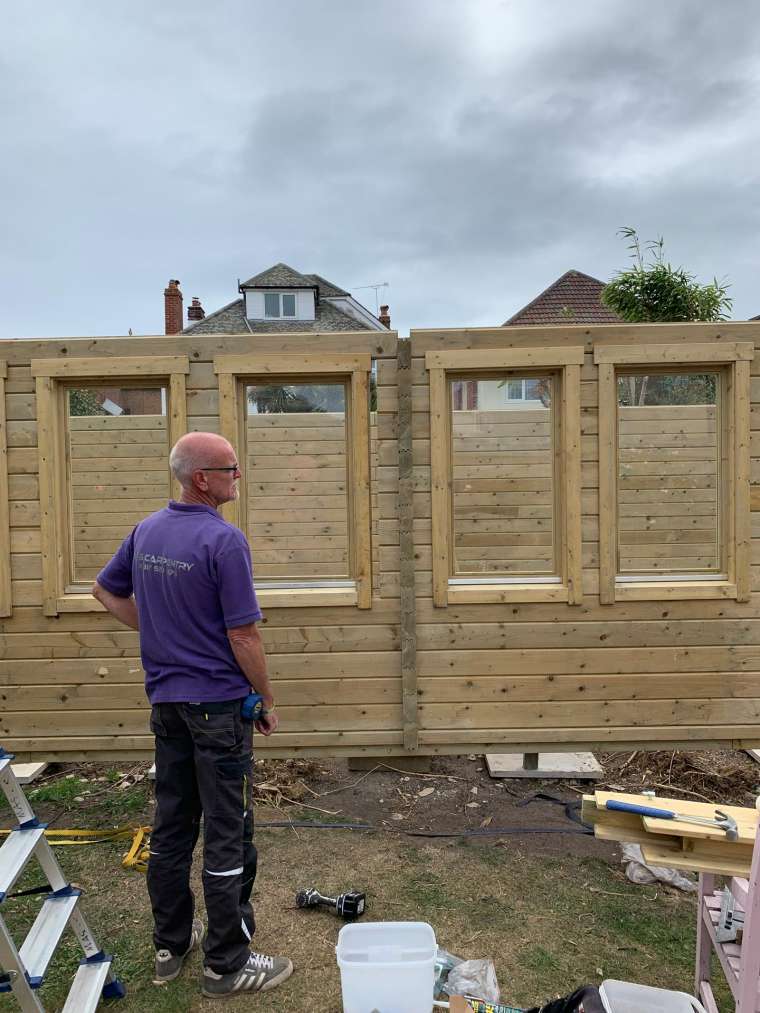 Emerald Office Headquarters Log Cabin Building Bournemouth - Erecting the Frame